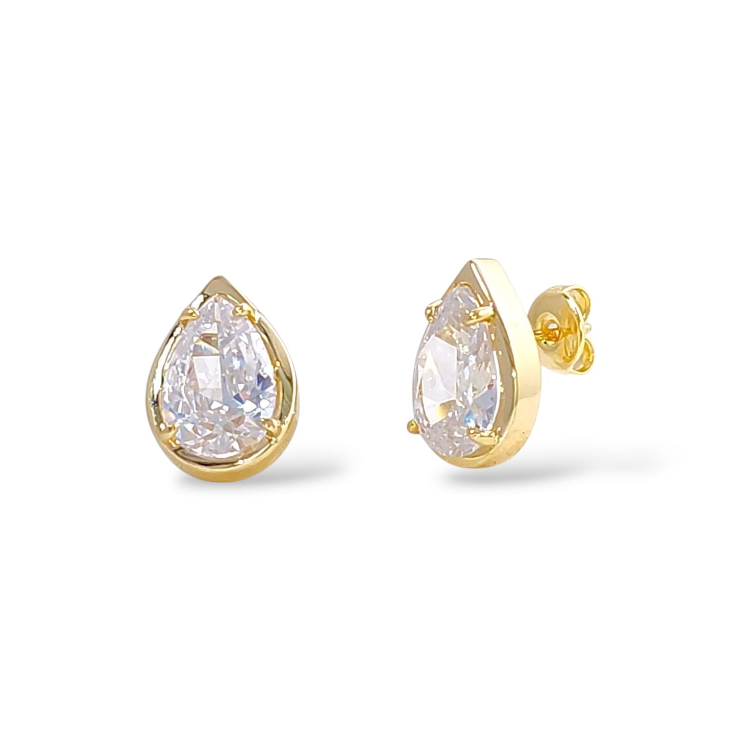 Clear white pear-cut crystal stud earrings in 18k gold plated bezel
