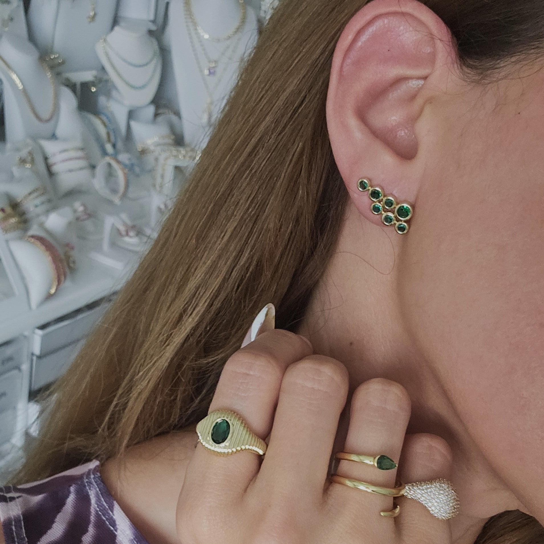 BUBBLE BEZEL STUD EMERALD