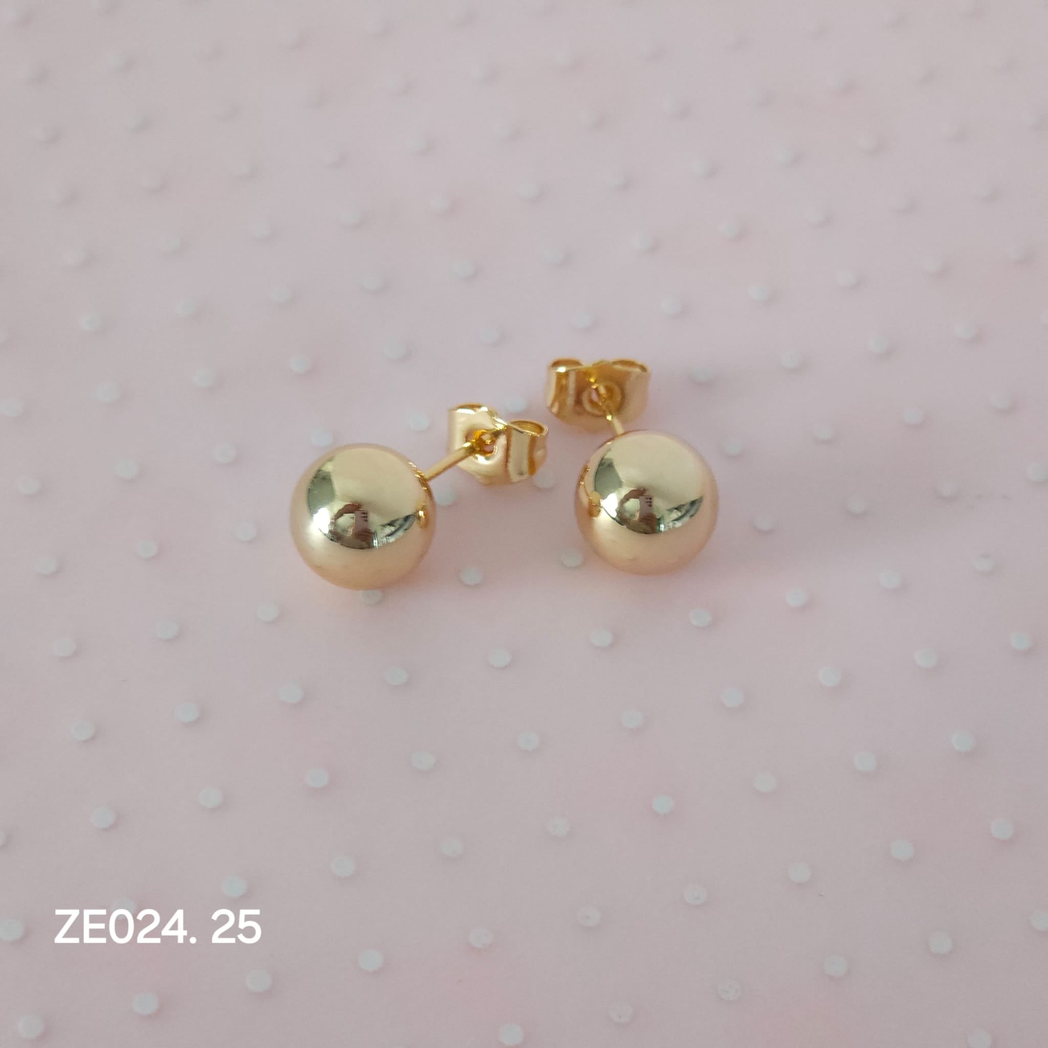 Plain ball stud earring