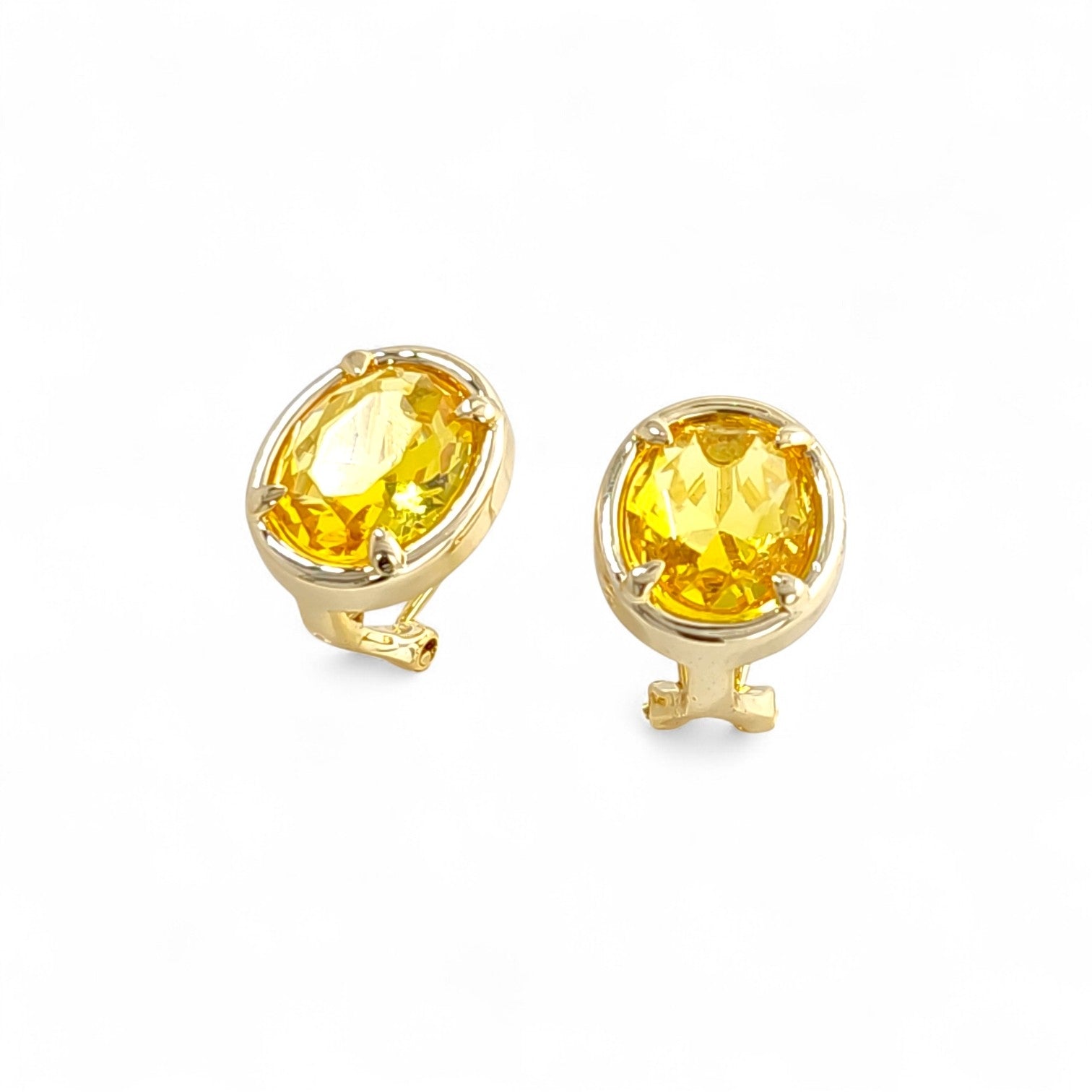 Oval shaped stone studs | 18k gold plated | Italian craftmanship