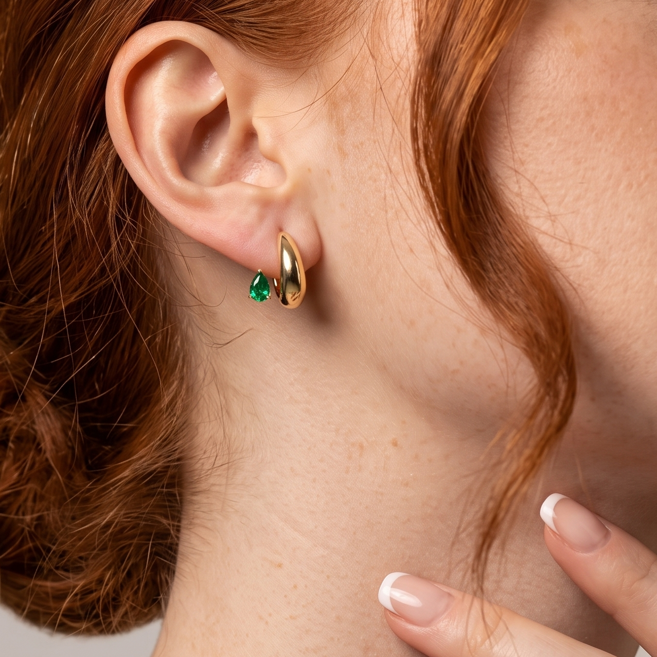 GOLD PLAIN HUGGIE WITH GREEN TEAR DROP