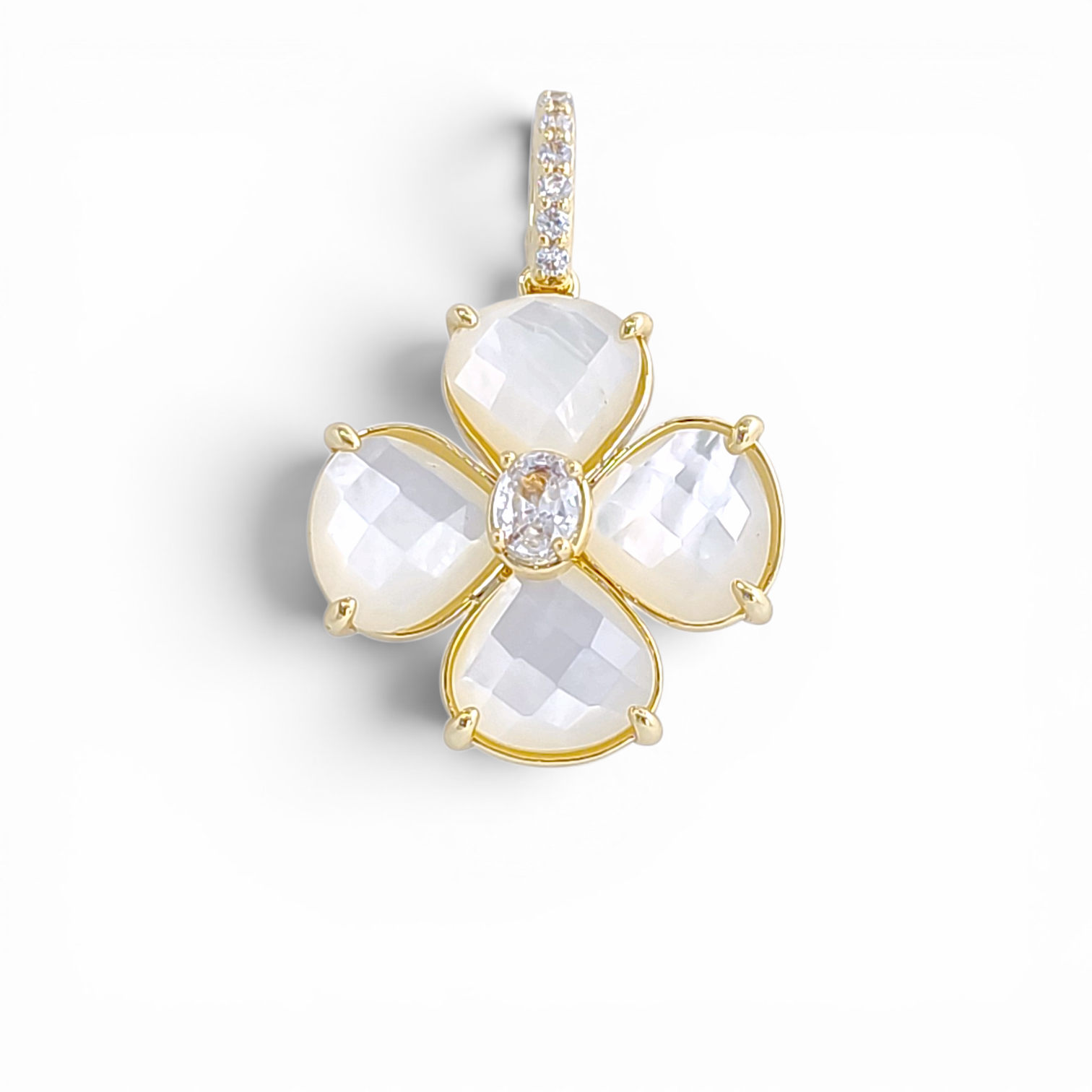Sonya Flower Pendant | 18K gold plated | Italian craftmanship