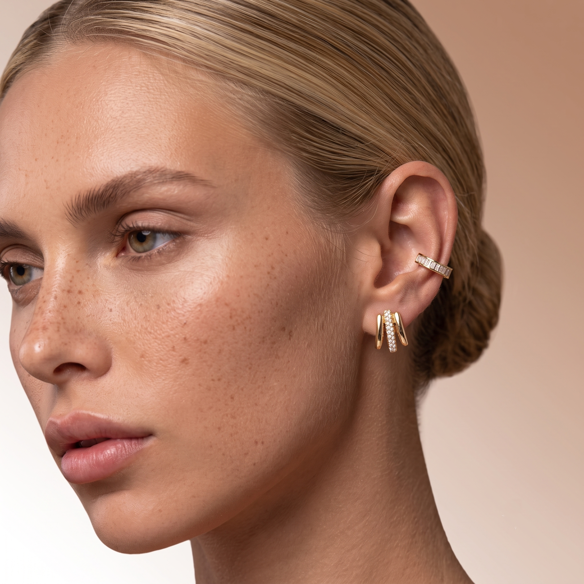 CUFF BAGUETTE triple bar earring