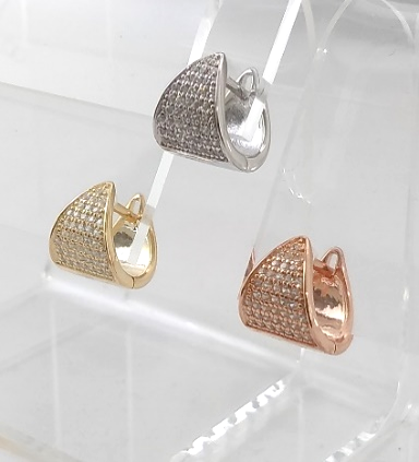 EARRING HUGGIES TRIANGLE CZ