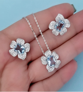 EARRING SMALL FLOWER cz